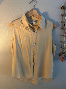 Sleeveless Button Front Top in Light Yellow by